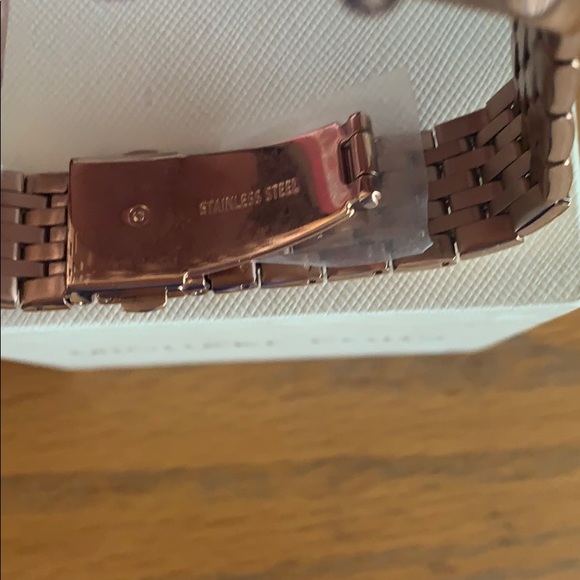 Michael Kors Watch “Brand New” in box with tags - Picture 5 of 8